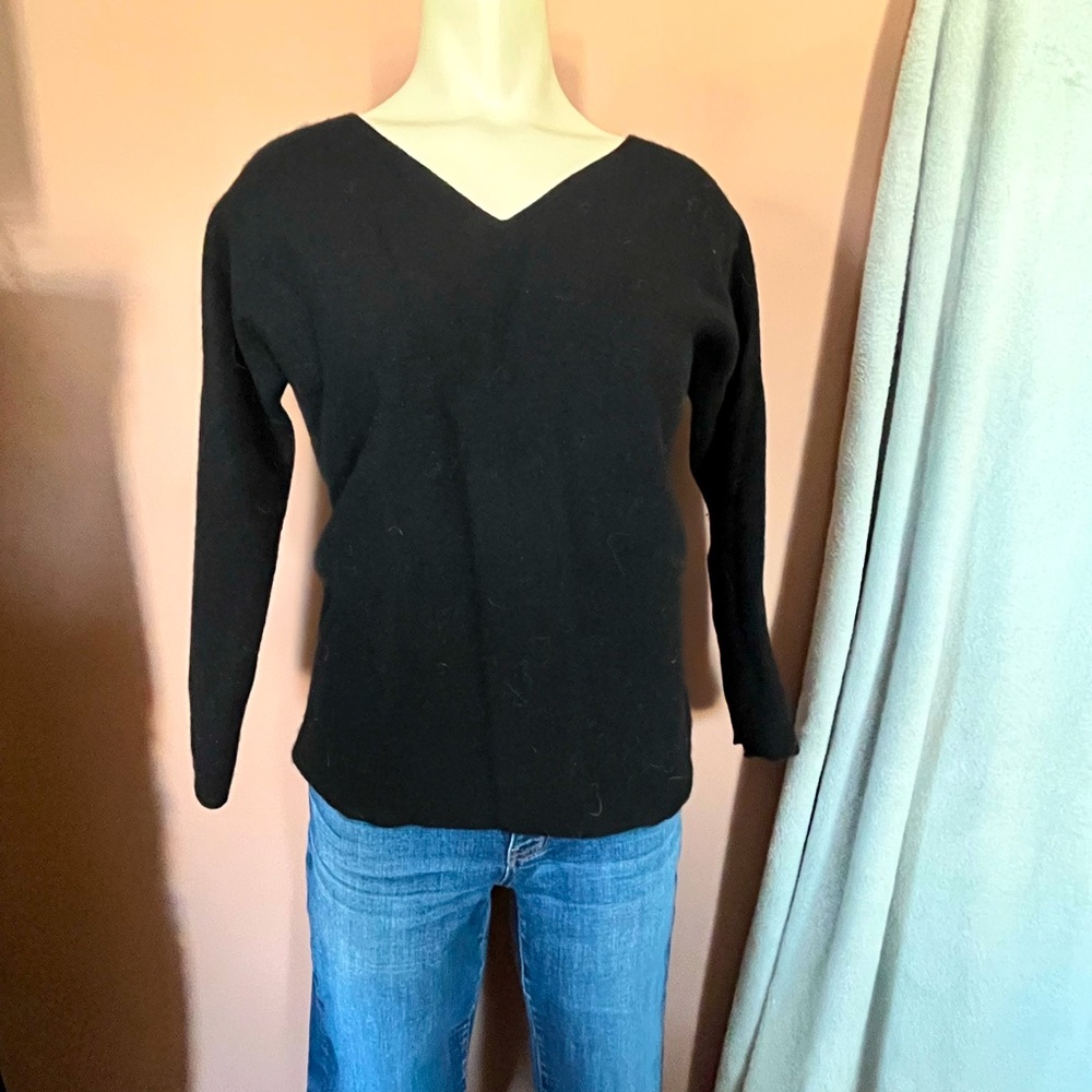 Vince. Black Wool Blend Sweater